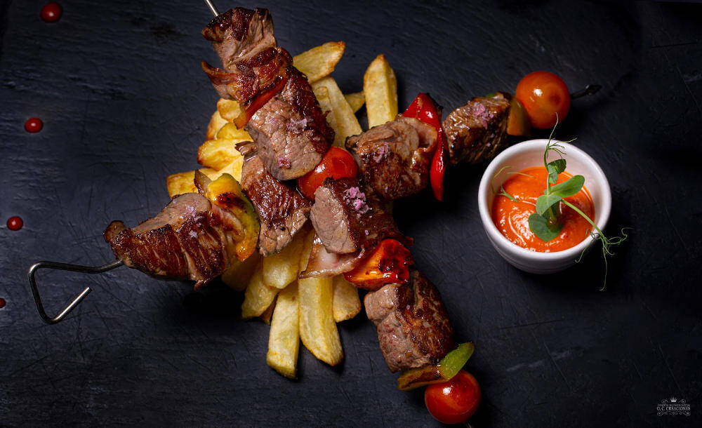Asturian Red Meat Sirloin, Bacon and Vegetable’ Kebab with Romescu Sauce