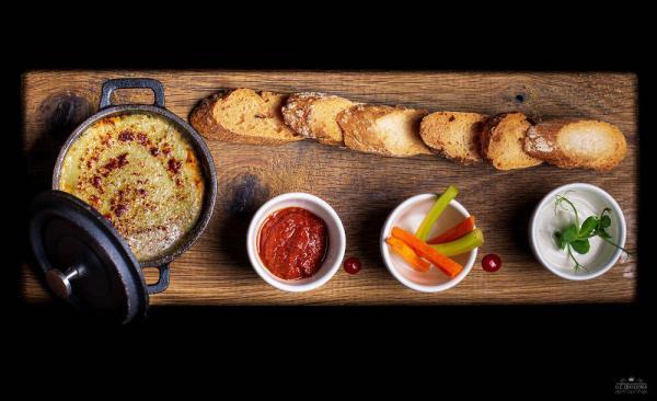 Pastel de verduras gratinado con salsa cabrales
