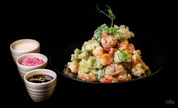 Tempura de verduras con ajoblanco