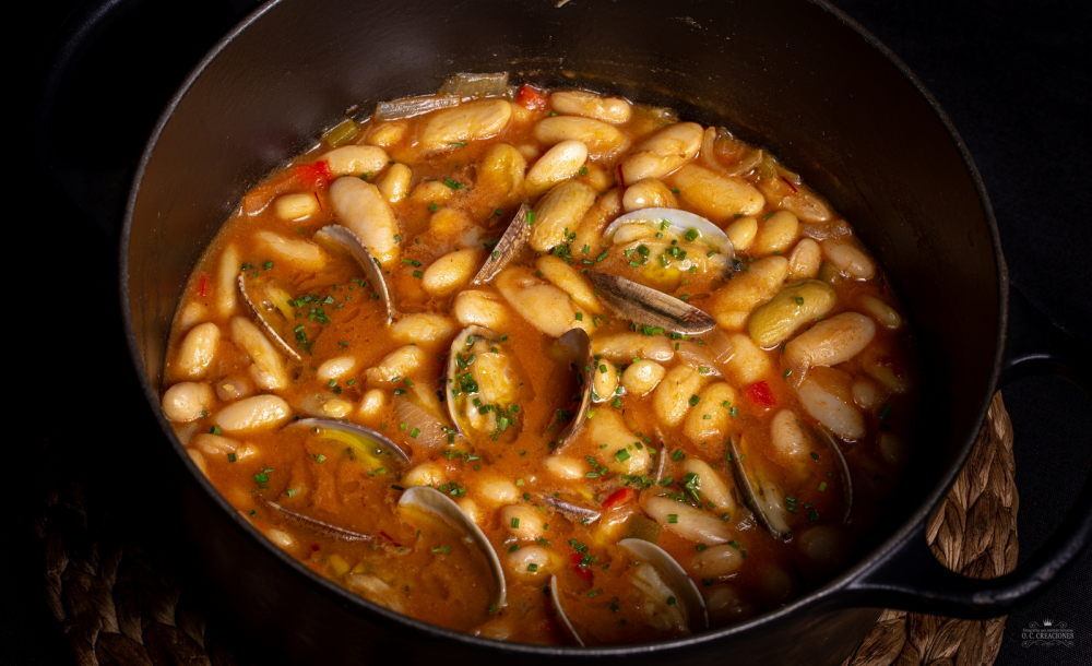 Asturian beans stew with claims